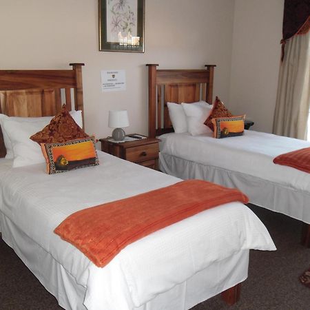 Reheifo Lodge George Room photo