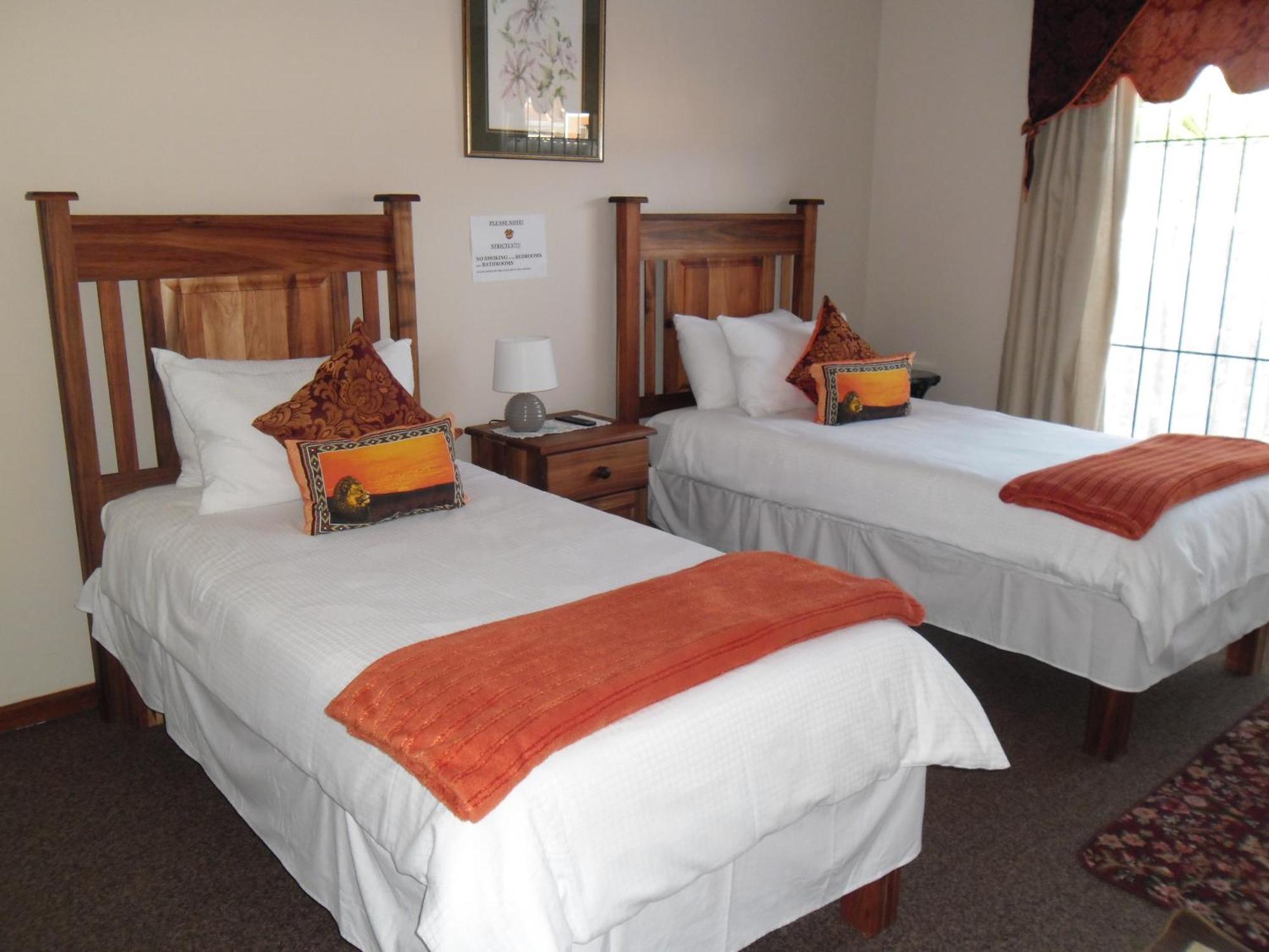 Reheifo Lodge George Room photo