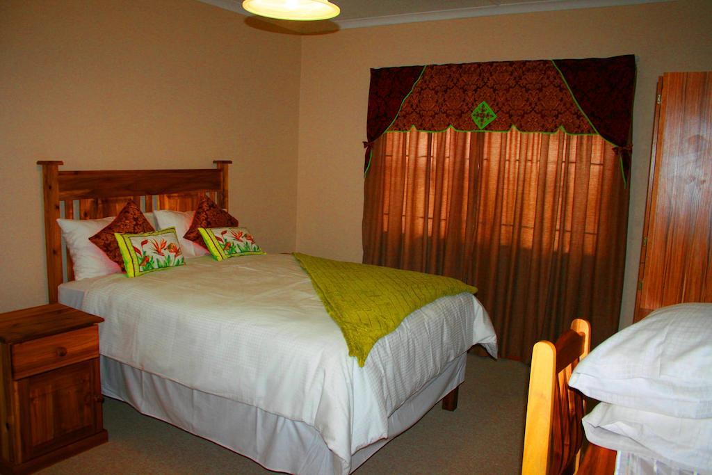 Reheifo Lodge George Room photo